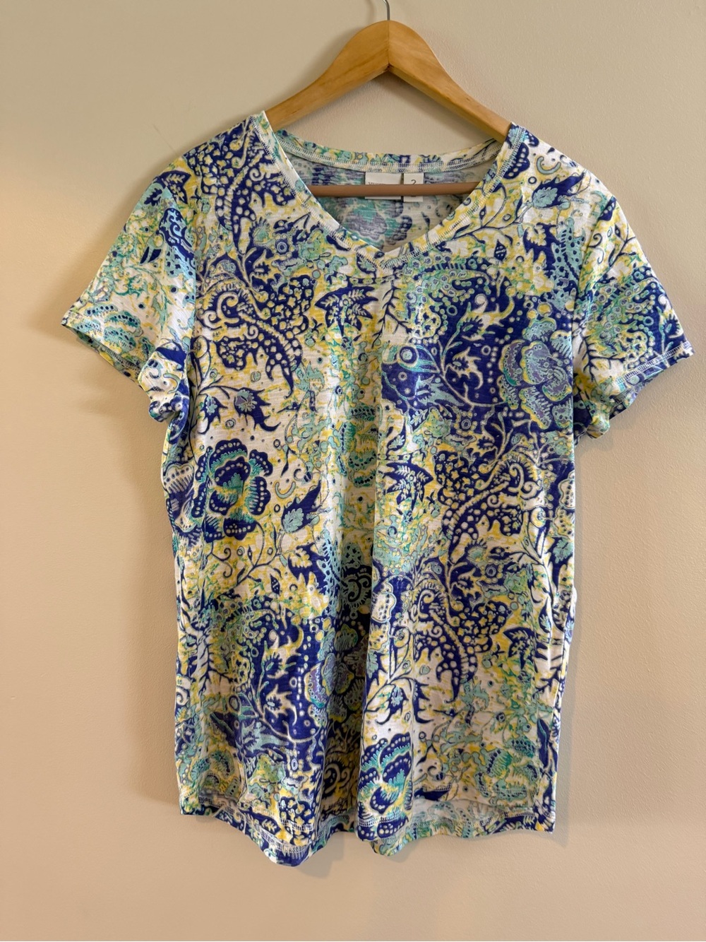 Chico's weekend Blue and Green Paisley V-Neck Short Sleeve Top Size large 2